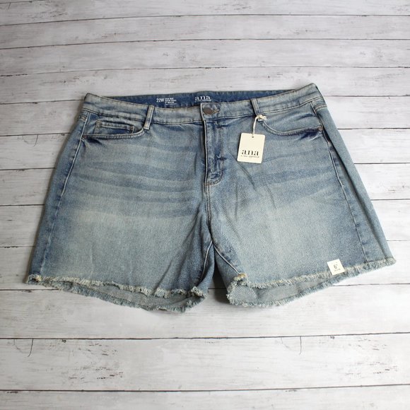 a.n.a. Women's Denim Blue Jean Shorts Plus Size 22W Raw Hem - Picture 1 of 6